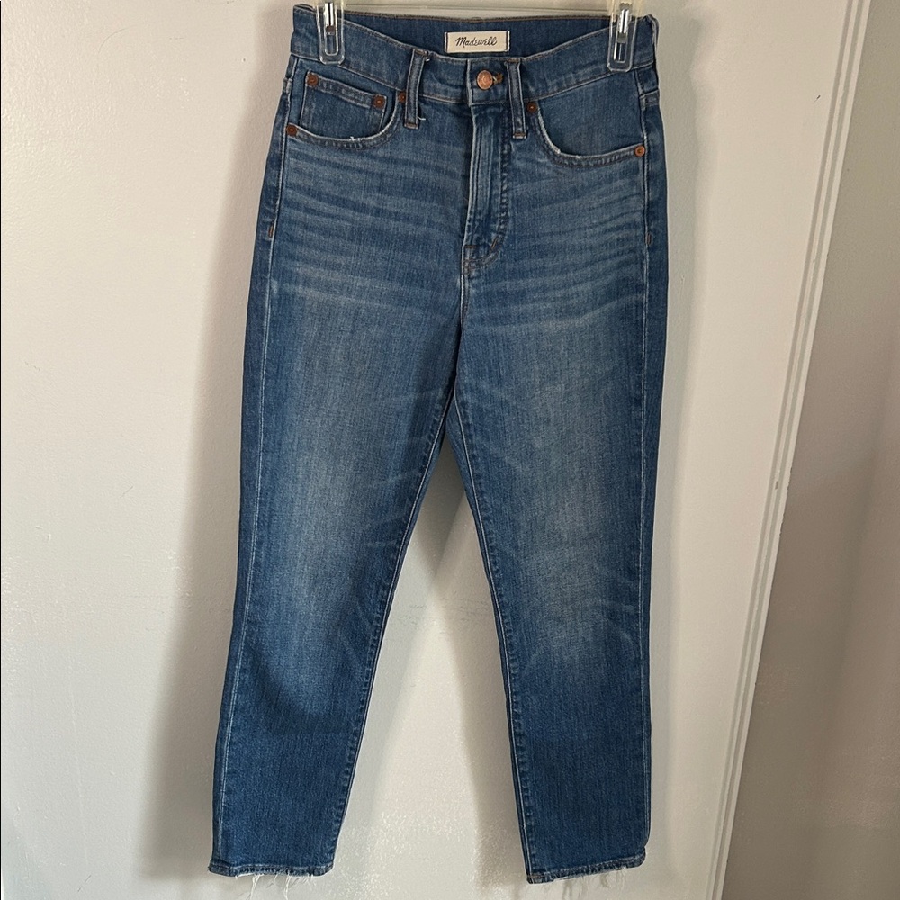Madewell The Perfect Vintage Crop High-Rise Tapered Denim Jeans in Blue Wash